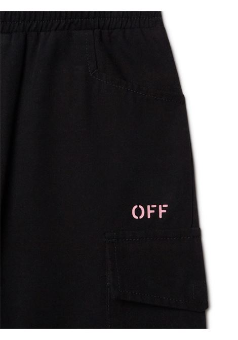 Pantalone cargo neri con tasconi e scritta OFF ricamata rosa OFF WHITE KIDS | PANTALONI E JEANS | OGCF005F24FAB001130